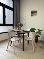 Apartamento, vistas a la ciudad | Restauración