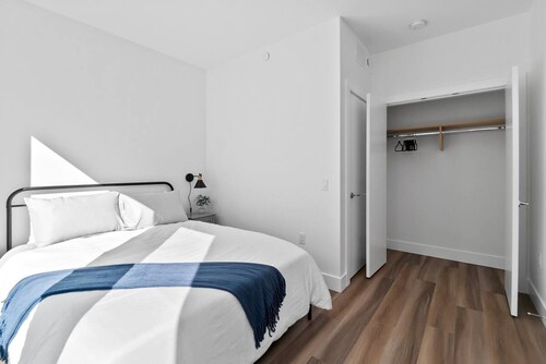 Tranquil Getaway w Scenic Views Cozy Comfort