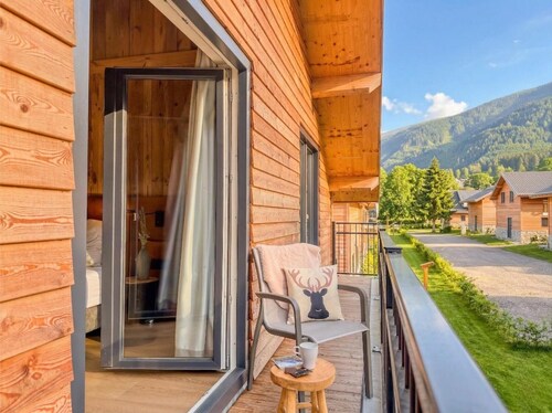 Stylish chalet at lake Afritzer See with sauna