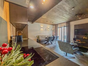 Interior - Spacious apartment with lake and mountain views (Afritz am See)