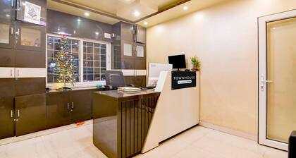 Townhouse Belgharia Railway Station