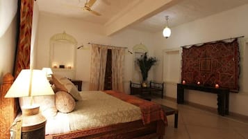 مساحة عمل للكمبيوتر المحمول وواي فاي مجانًا