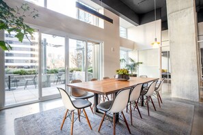 Dining - Blueground | Denny Triangle, pool, nr Seattle Art Museum (Seattle)