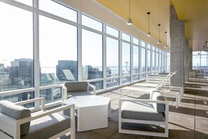 Interior - Blueground | Denny Triangle, pool, nr Seattle Art Museum (Seattle)