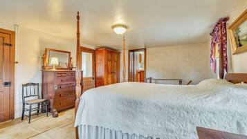 3 slaapkamers, een strijkplank/strijkijzer, internet, beddengoed