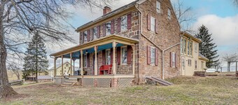 Rural & Historic Detour Escape w/ Horses On-Site!