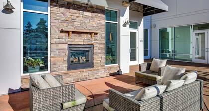 4 Mi to Dtwn, Commuter-Friendly Apt in Tacoma