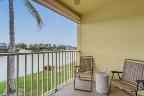 Property grounds - Walk to Beach! Treasure Island Gem w/ Water Views (Treasure Island)