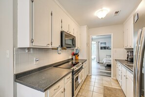 Fridge, microwave, stovetop, dishwasher - Cozy Family Retreat! Home in Charlotte Suburbs (Charlotte)