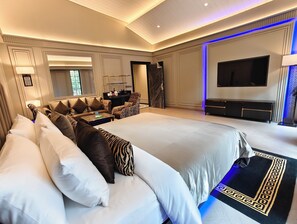 Desk, free WiFi - Kings Mansion (Candolim)