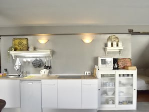 Fridge, microwave, oven, coffee/tea maker - Winahost Loft Santa Cruz (Santa Cruz de Tenerife)
