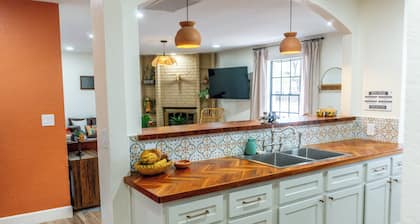 Spacious 3BR Home in Clinton. Weekly & Monthly Discounts Available!