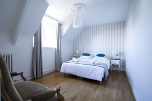 Fer et planche à repasser, Wi-Fi, draps fournis