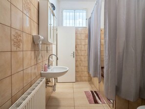Shared bathroom - Cozy Convenient Room Prime Location (Vienna)