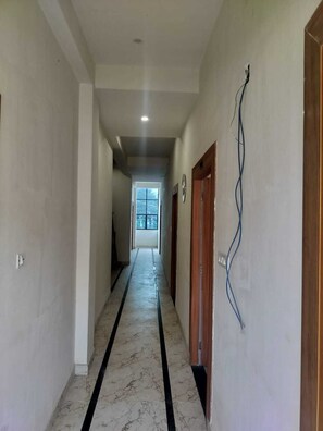 Interior - Hotel Pilgriims (Varanasi)