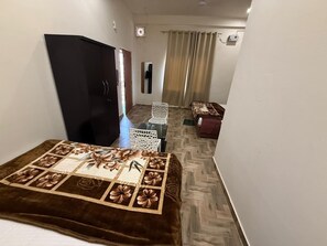 Family Room - Hotel Pilgriims (Varanasi)