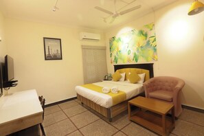 Deluxe Double Room - SUN STAYZ INN (Chennai)