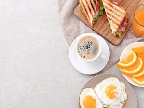 Lokale morgenmadsretter hver dag (250 INR pr. person)