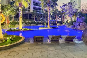 Pool - 1BR with Burj Khalifa View in Paramount Hotel (Dubai)