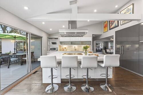 Pool + Pickleball Court + Firepit | Private Sonoma Valley Retreat