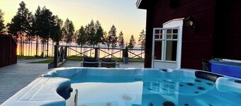 Luxurious Lakefront Villa in Tällberg with Private Sauna & Jetty
