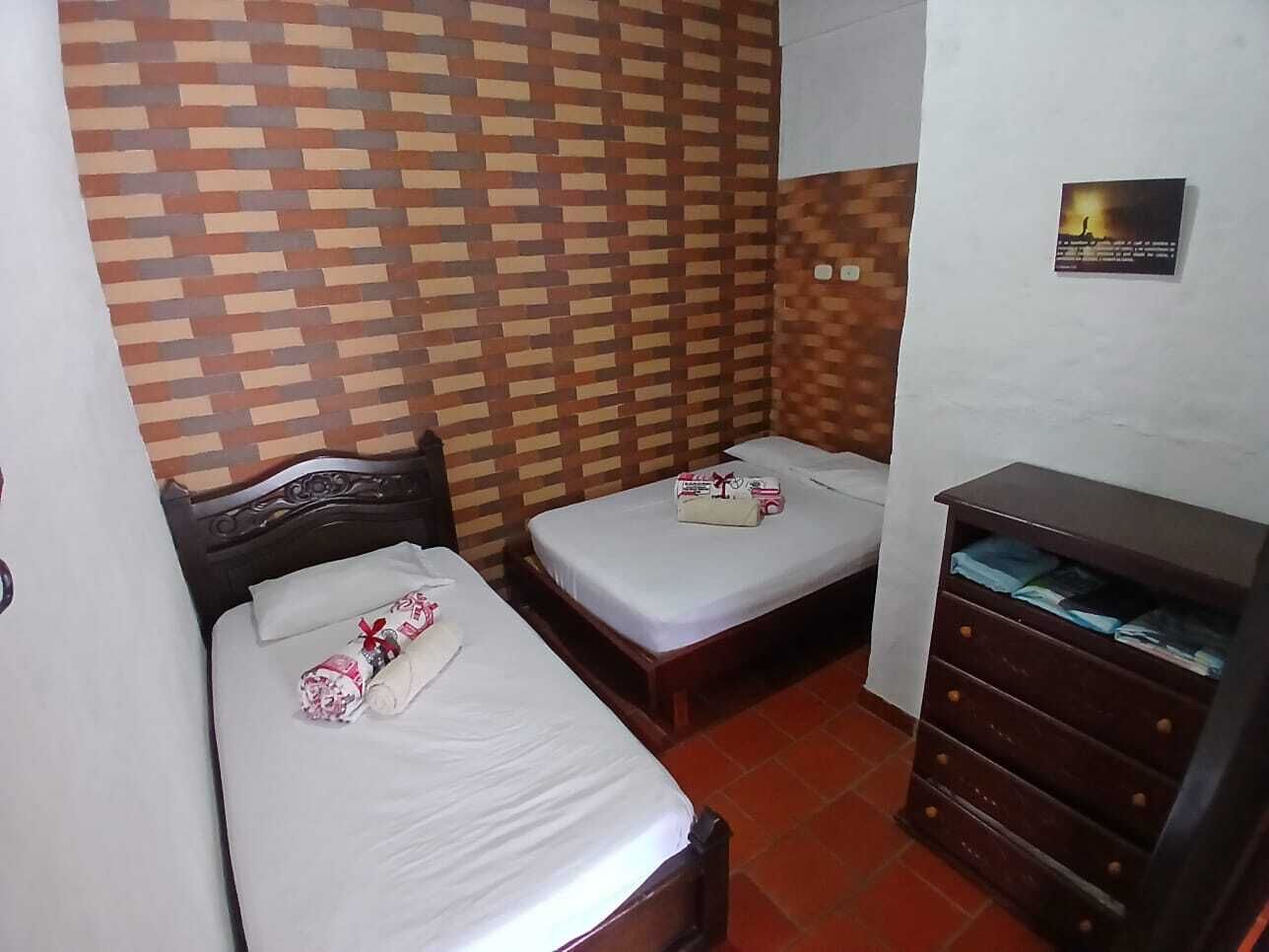 4 bedrooms, Internet, bed sheets, wheelchair access