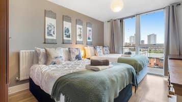 Iron/ironing board, internet, wheelchair access