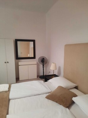 Basic-Apartment | Bügeleisen/Bügelbrett, kostenloses WLAN