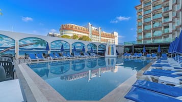 Sesongbasert utendørsbasseng