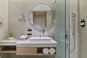 Bathroom - Regenta Ranjit Avenue Amritsar (Amritsar)