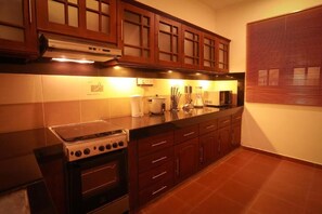 Private kitchen - Nimnada villa (galle)