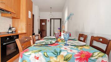 Apartment, City View | Living area | 43-inch flat-screen TV with digital channels, TV, Netflix
