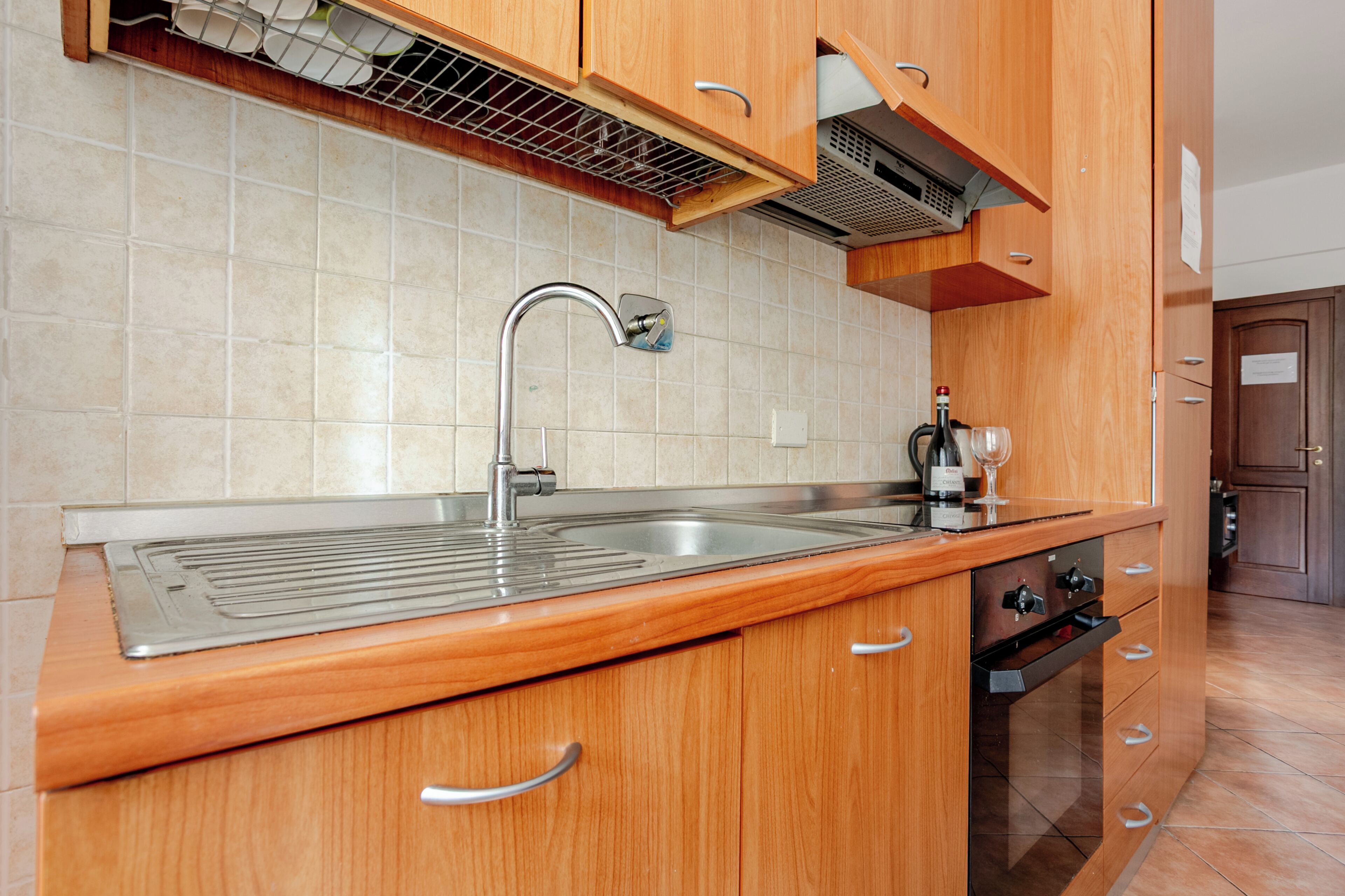 Coffee/tea maker, electric kettle