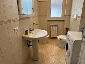 Apartment, City View | Bathroom | Shower, free toiletries, hair dryer, towels - Trastevere Marconi Apartment (Rome)