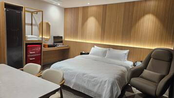 Quarto casal premium, vista para a cidade | Wi-Fi de cortesia