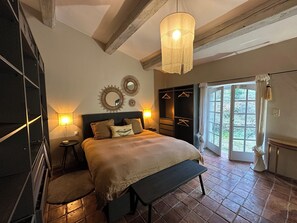 5 bedrooms, iron/ironing board, travel cot, free WiFi - Pretty country house in private domain swimming pool 8X4m 5 bedrooms (Venelles)