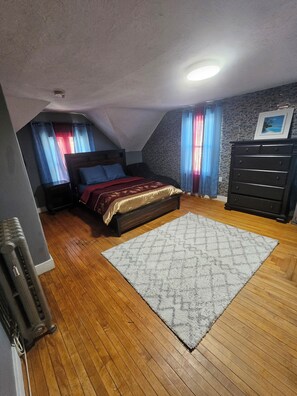 4 Schlafzimmer, Bügeleisen/Bügelbrett, Internetzugang, Bettwäsche