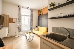 TV - Charming studio in Narbonne (Narbonne)