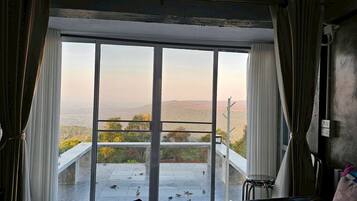 Family House, Lanai, Hill View | Terrace/patio