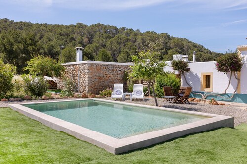 Typical Countryside House with Pool Near the Beach