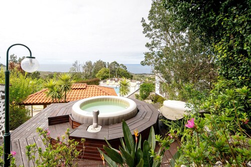 Double Room 1 - Quinta Do Rossio with Sea View, Wi-Fi & Air Conditioning