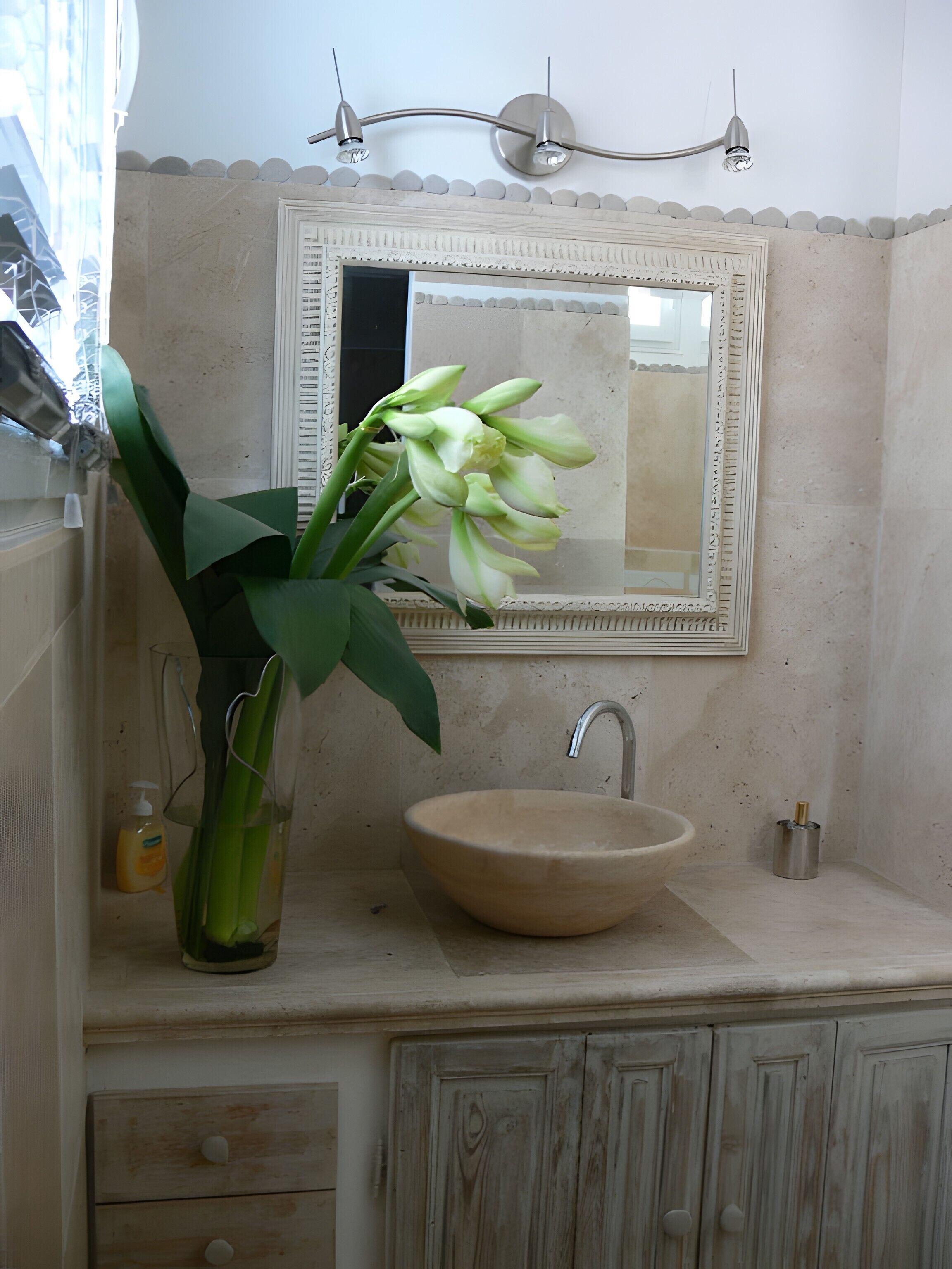 Een douche, een haardroger, handdoeken