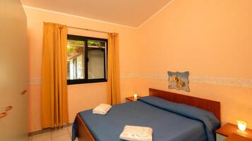 Bügeleisen/Bügelbrett, WLAN, Bettwäsche