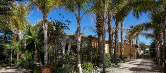 Villa 'Fronte Mare Liolà - 4 guests' with Sea View, Private Beach Access