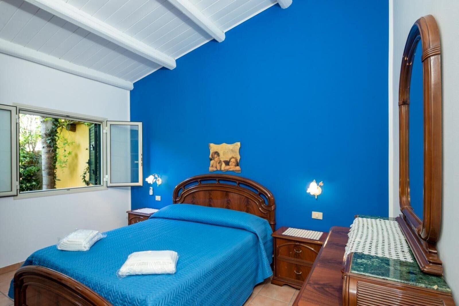 Bügeleisen/Bügelbrett, WLAN, Bettwäsche