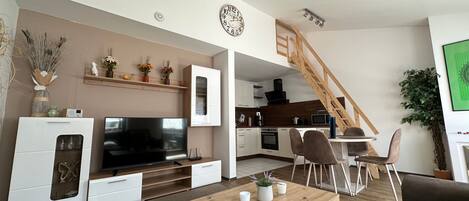 Téléviseur, table de ping-pong