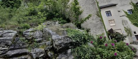 Enceinte de lâhĂ©bergement