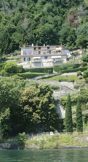 Exterior - Exclusive Apartment La Gabbianella with Lake Como View and Private Parking (Argegno)