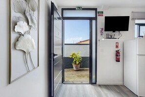 Interior - Casa Pereira 5: Relaxing Studio for 2 Guests in Ponta do Pargo (Ponta do Pargo)