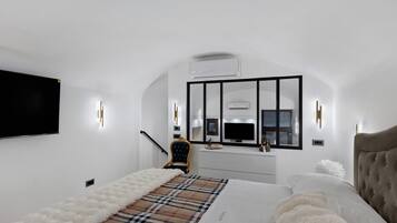 Silitysrauta/-lauta, Wi-Fi, vuodevaatteet